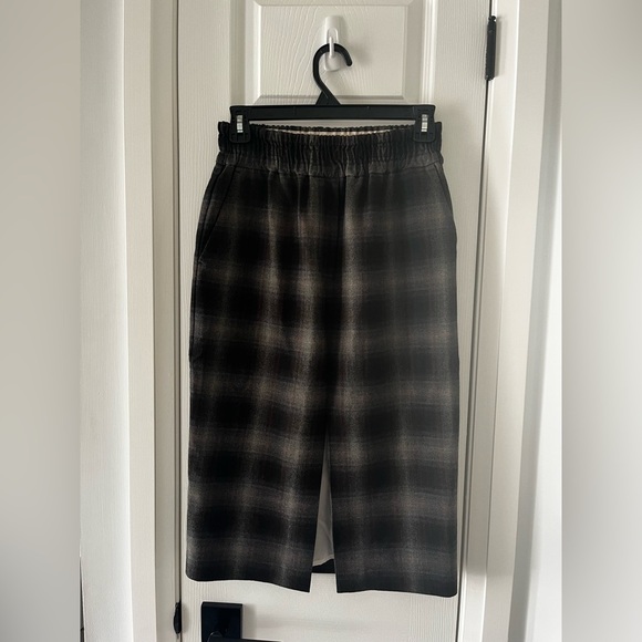 Wilfred Dresses & Skirts - Aritzia Wilfred Le Fou Olivine Skirt